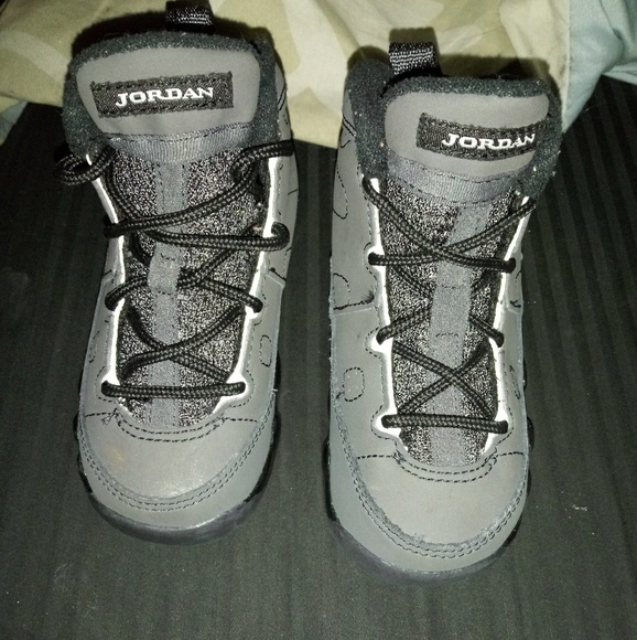 Toddlers size 6c jordan 23 - Picture 2 of 4